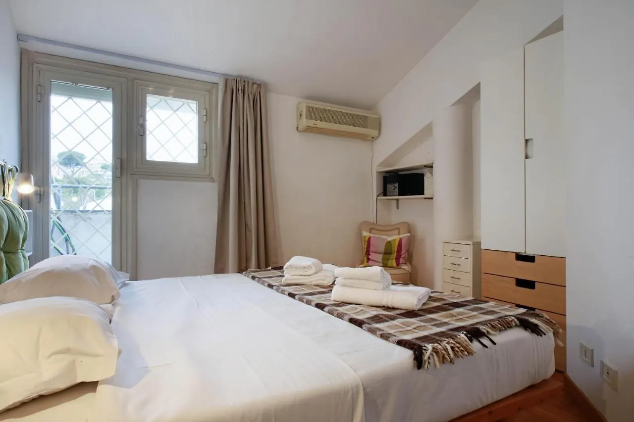 Appartamento Trastevere-Pascarella Rome Apartment